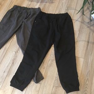 Scrubstar 2 pairs of jogger scrubs..